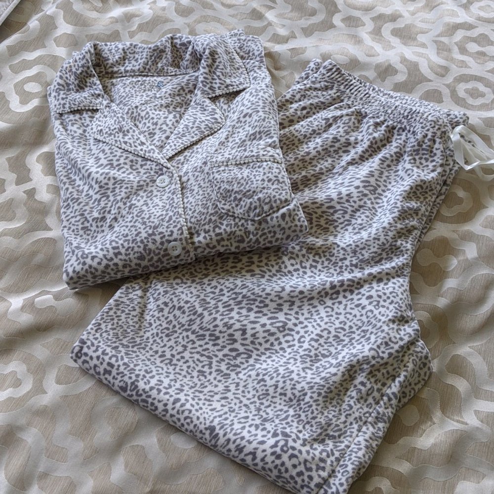 Craft & Barrow Ladies Pajama Set-Size M-NWT